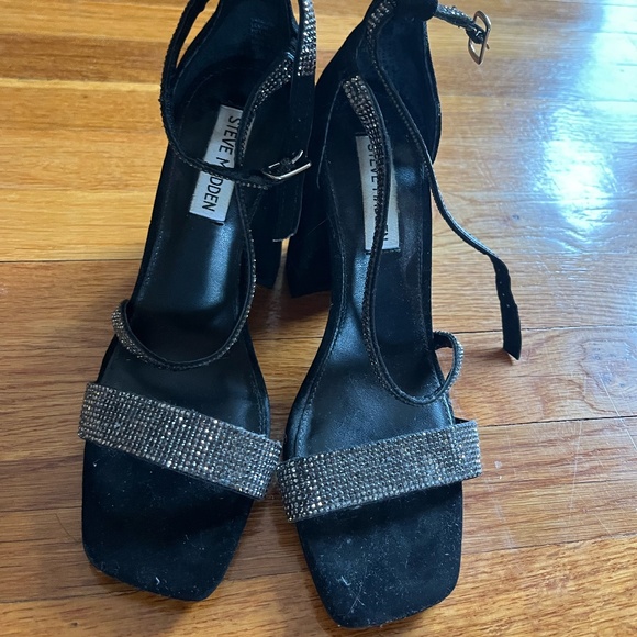 Steve Madden black and silver heels - Picture 3 of 3
